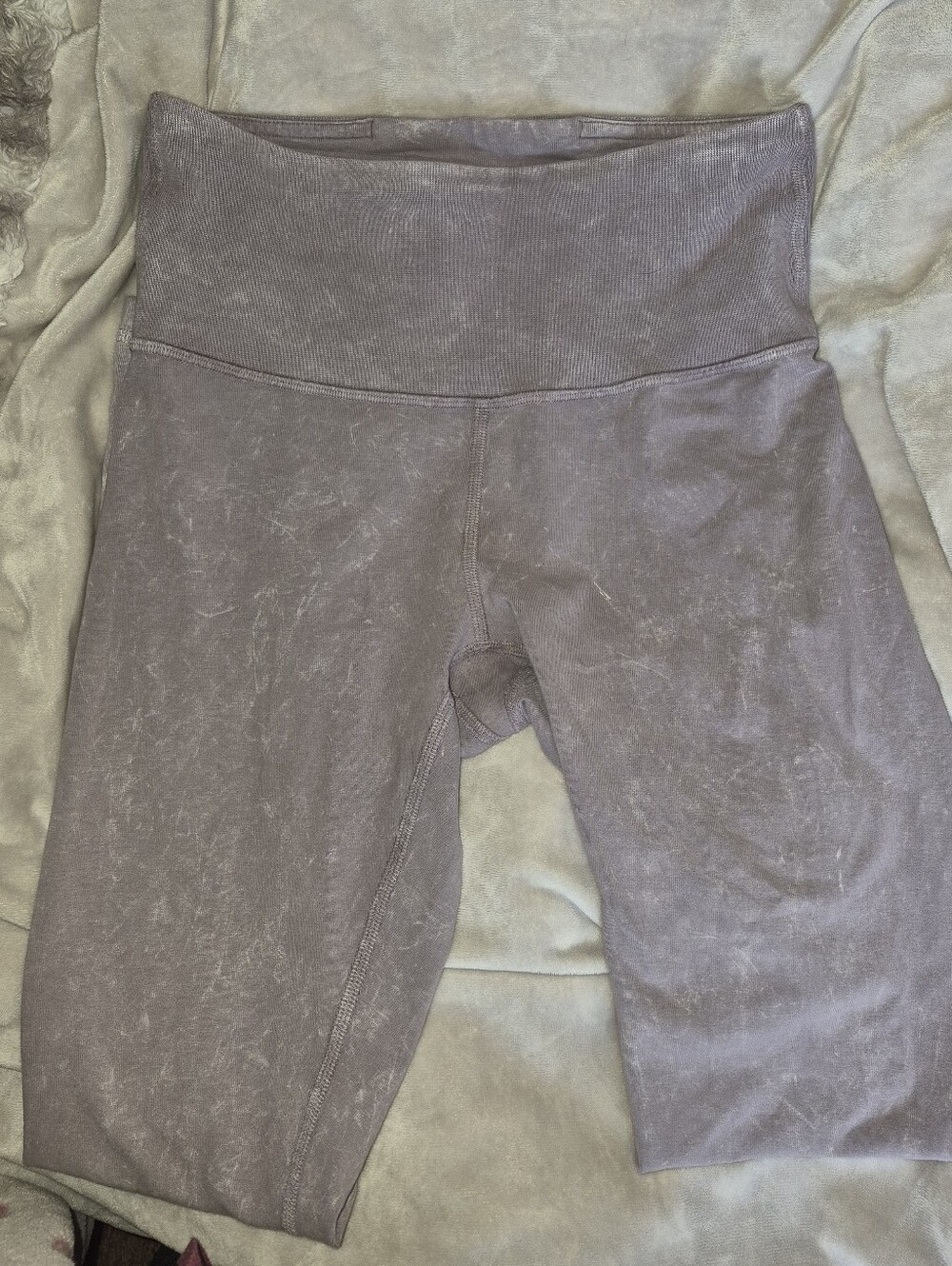 Lululemon Women's Purple Mauve Distressed Leggings Size Small